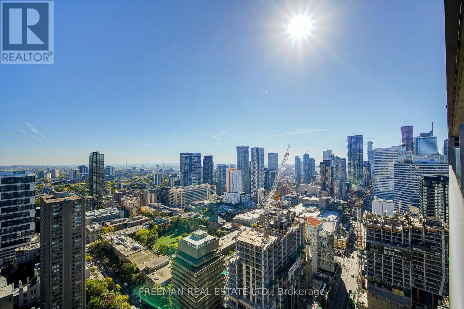 3703 - 386 YONGE STREET