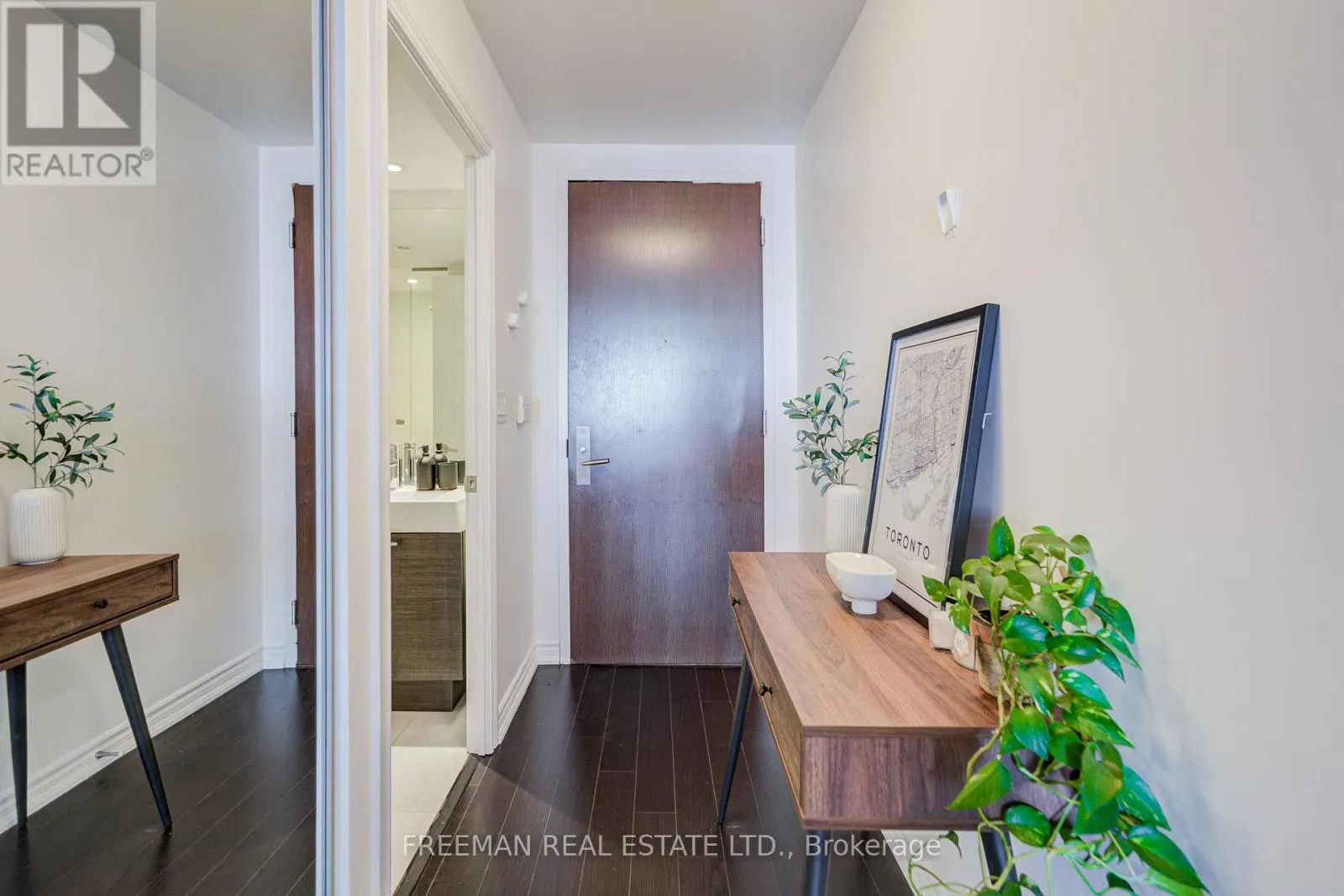 3703 - 386 YONGE STREET