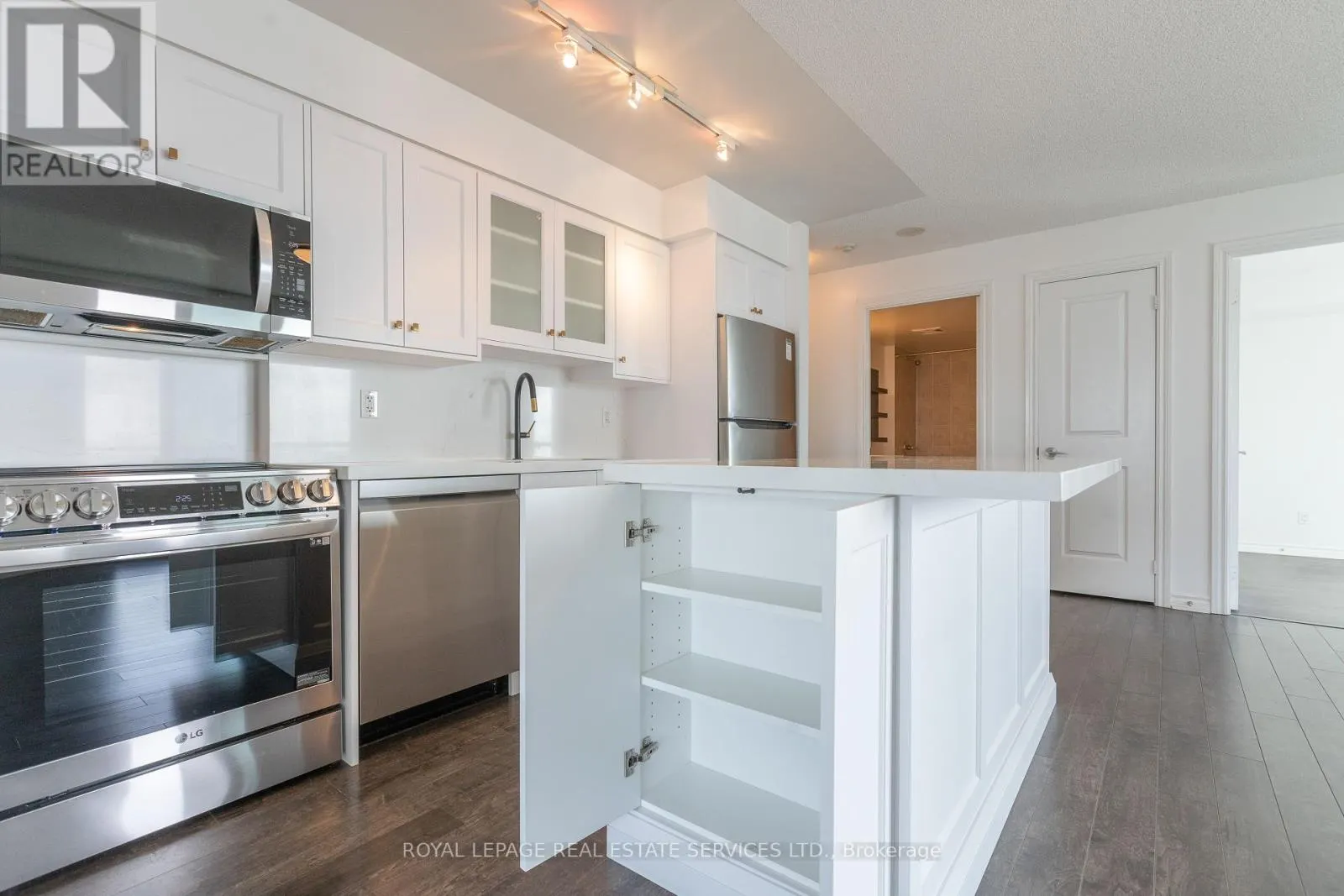 1807 - 100 WESTERN BATTERY ROAD