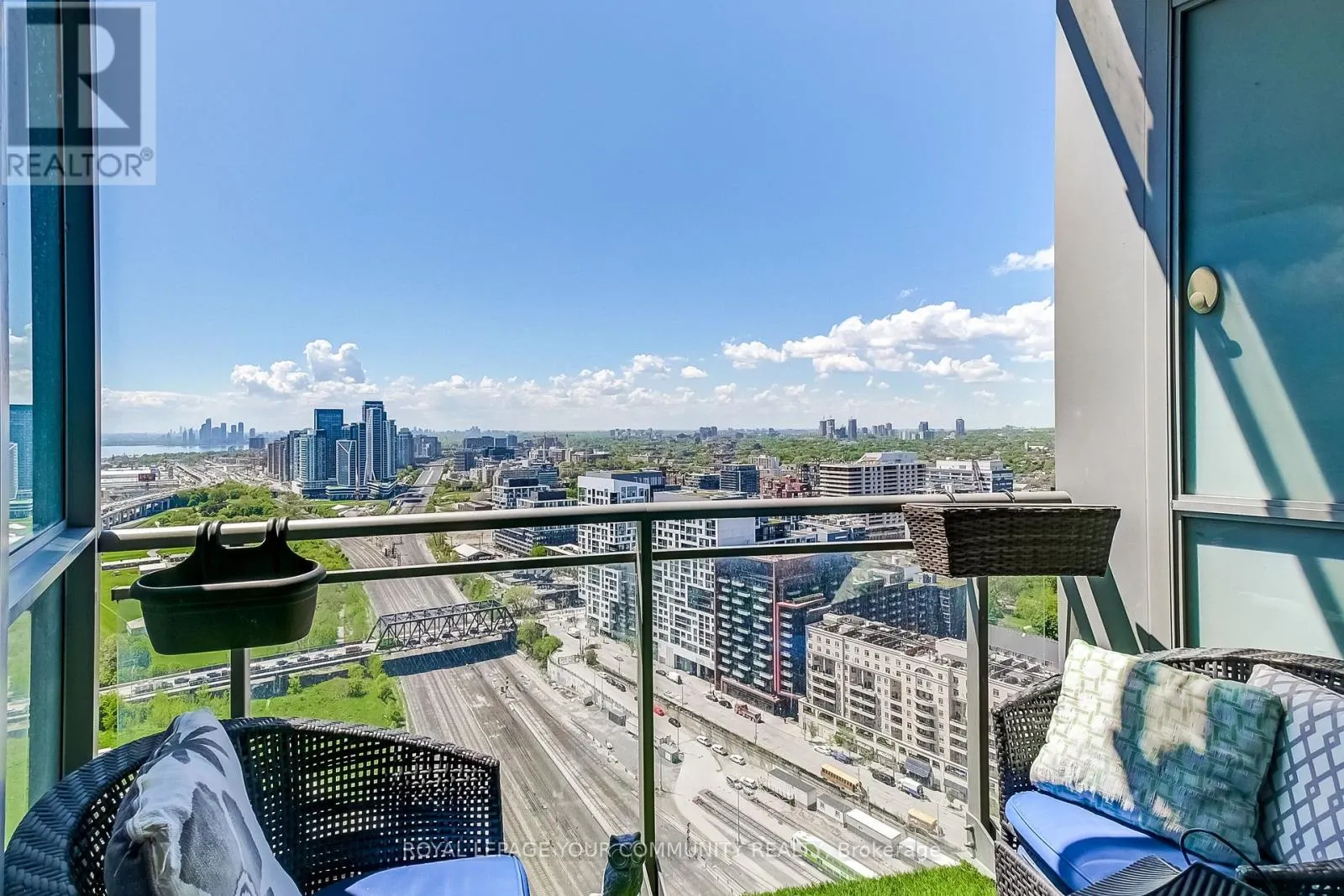 3611 - 21 ICEBOAT TERRACE