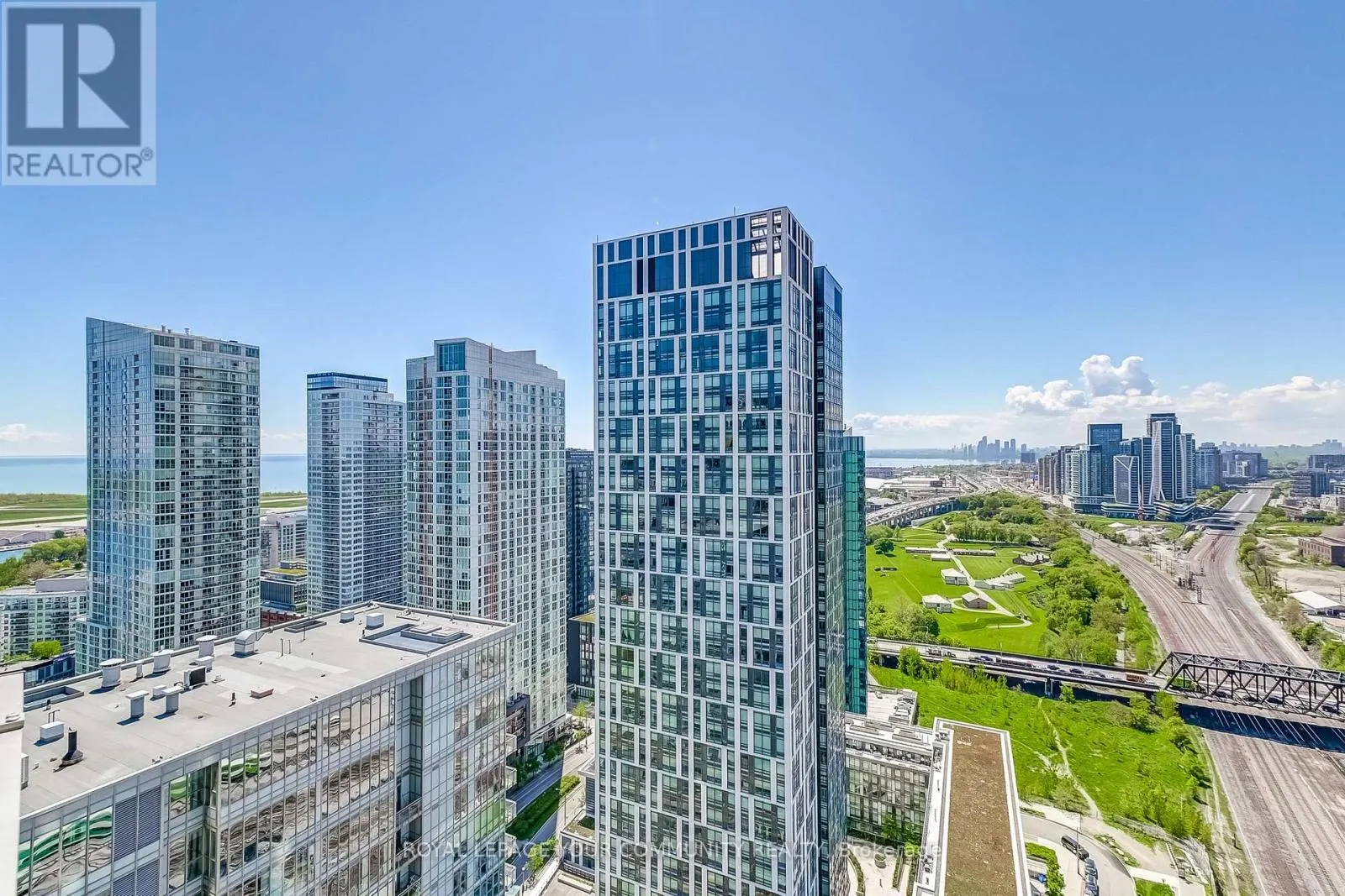 3611 - 21 ICEBOAT TERRACE