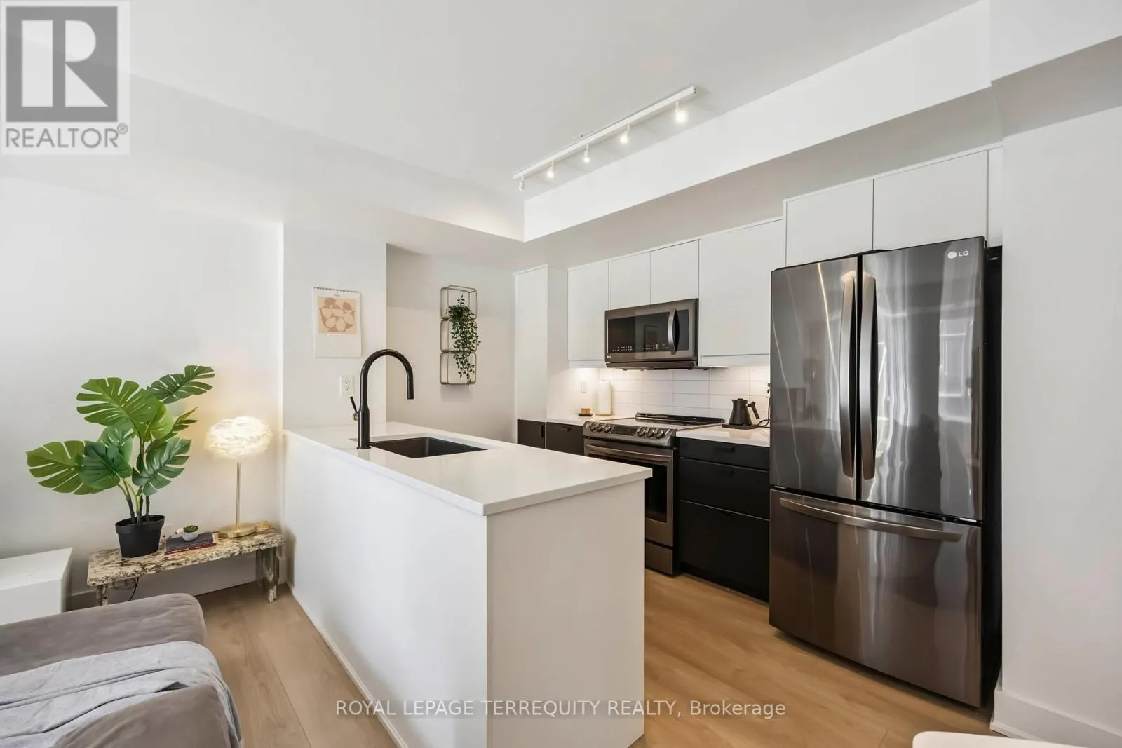 107 - 1 RUTTAN STREET