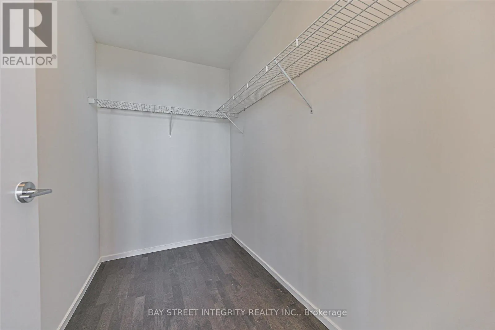 3203 - 101 CHARLES STREET E
