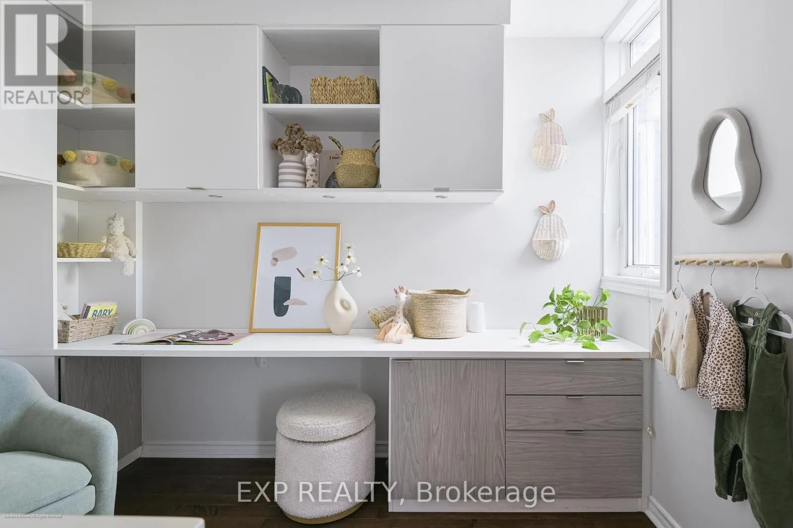 307 - 3 SHANK ST. STREET