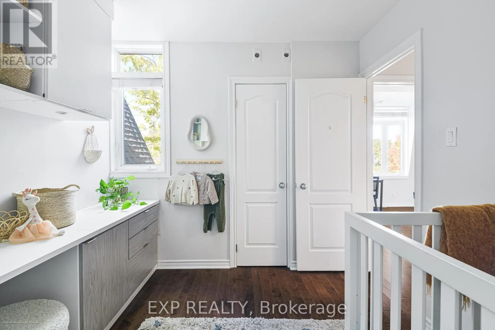 307 - 3 SHANK ST. STREET