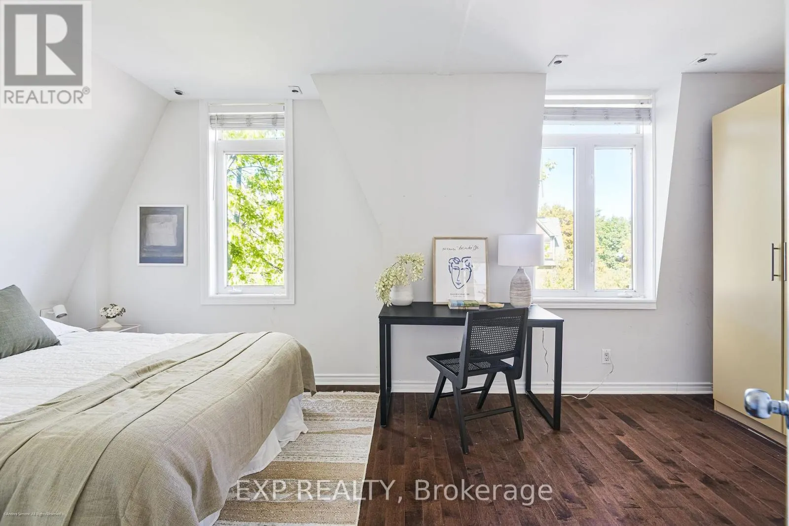 307 - 3 SHANK ST. STREET