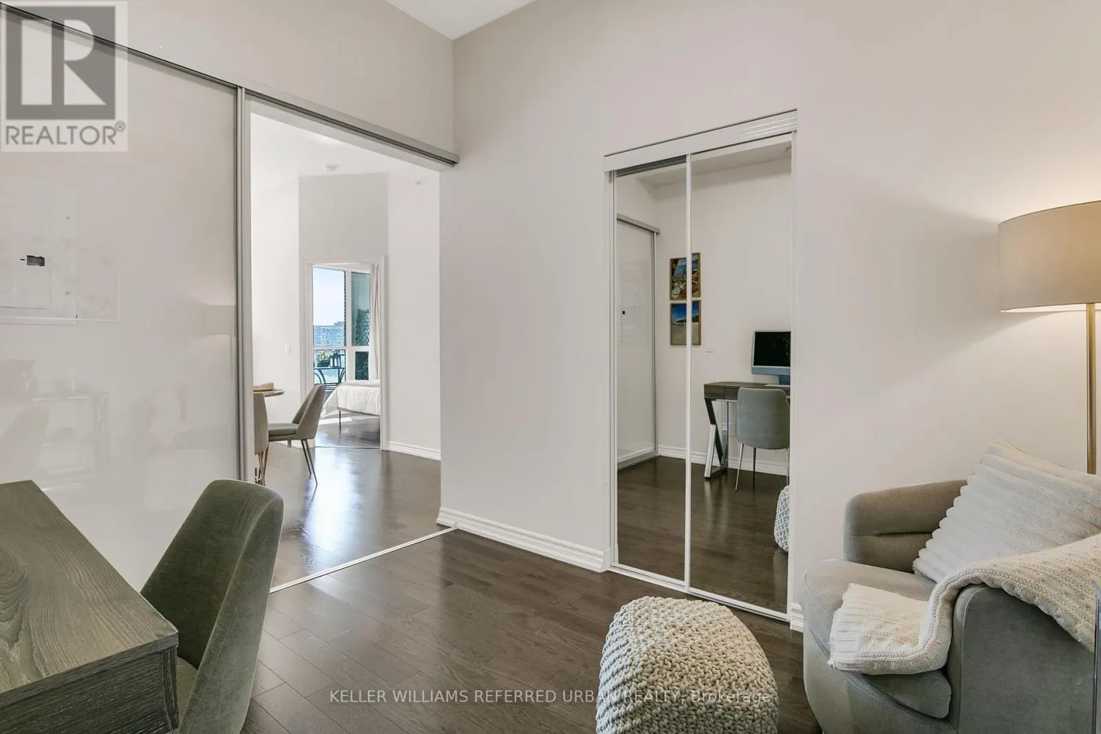 725 - 23 GLEBE ROAD W