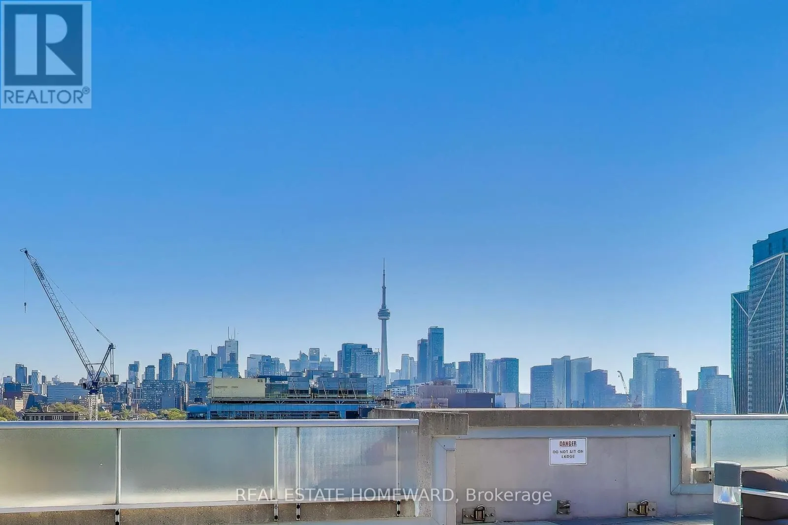 1201 - 1 SHAW STREET