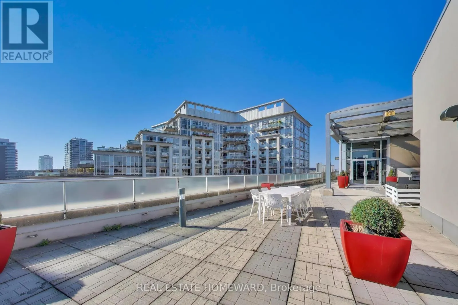 1201 - 1 SHAW STREET