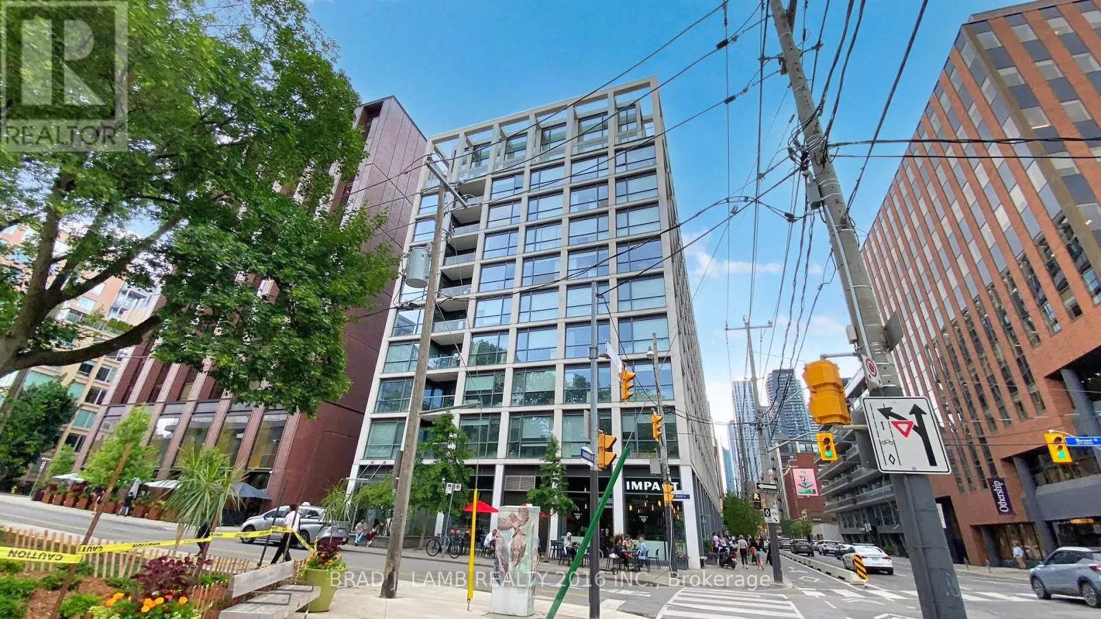 518 - 39 BRANT STREET W