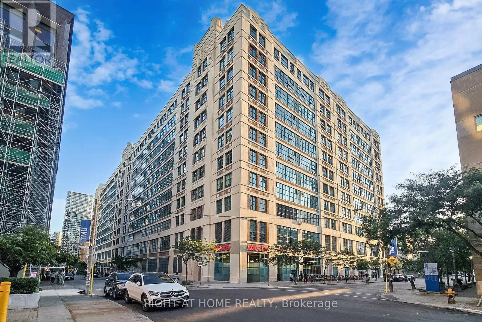 1046 - 155 DALHOUSIE STREET