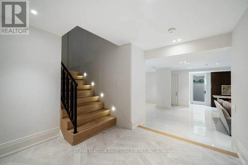 50 DANESWOOD ROAD W