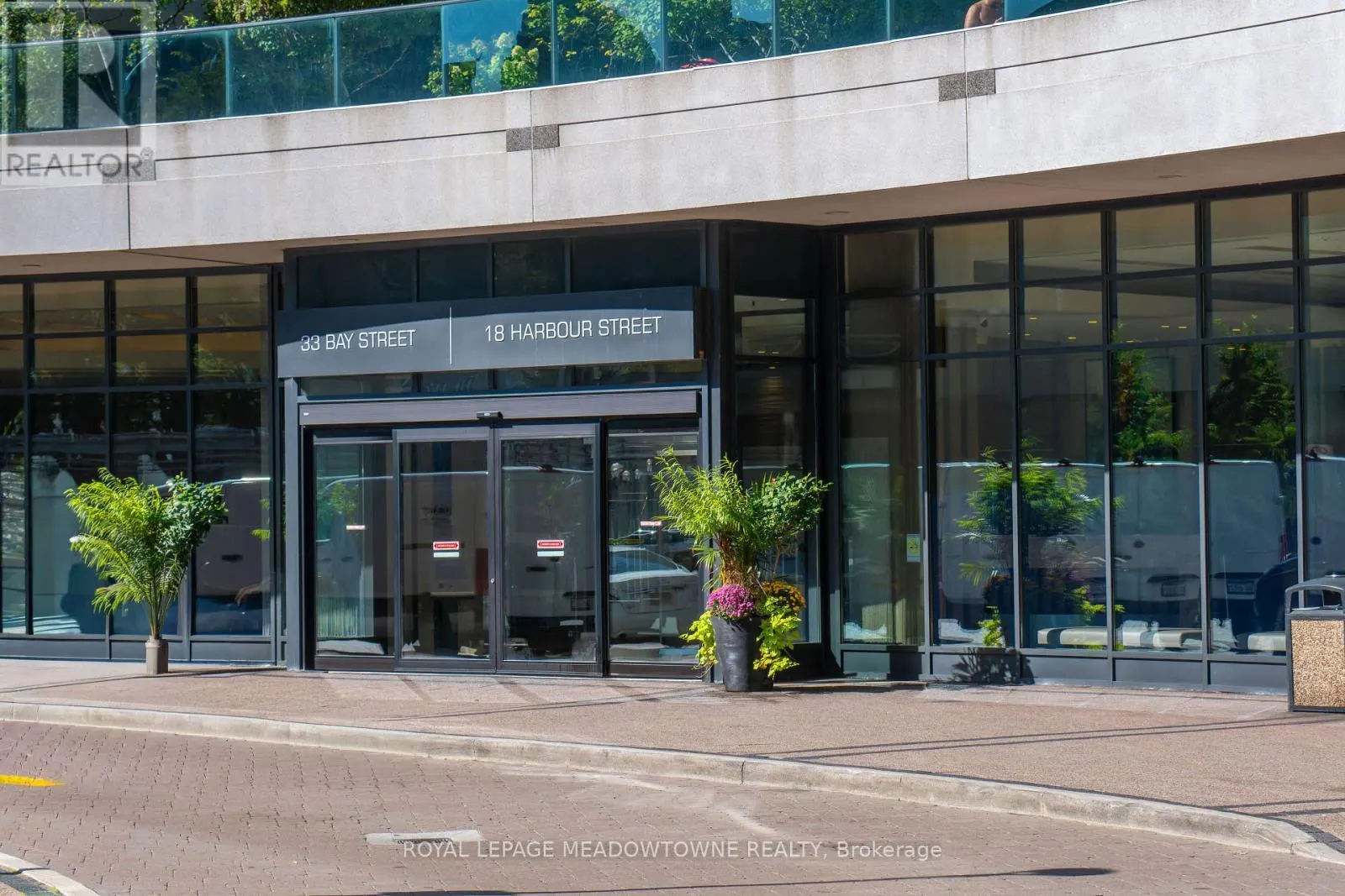 1805 - 18 HARBOUR STREET