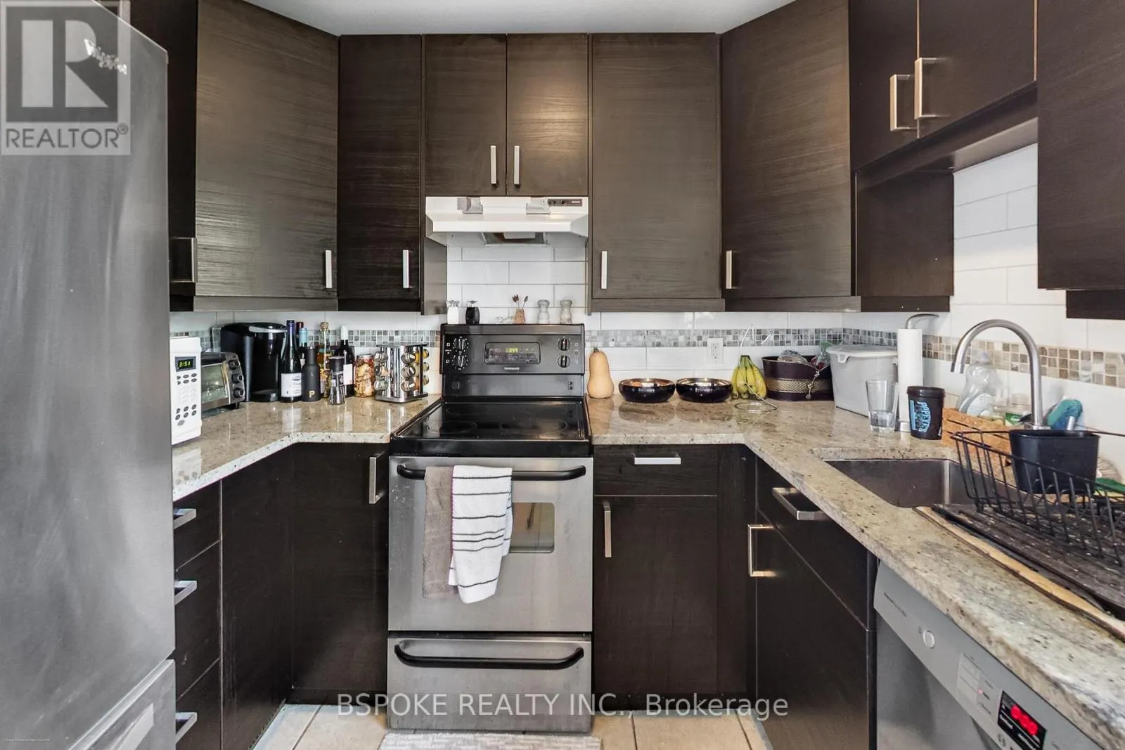 641 OSSINGTON AVENUE