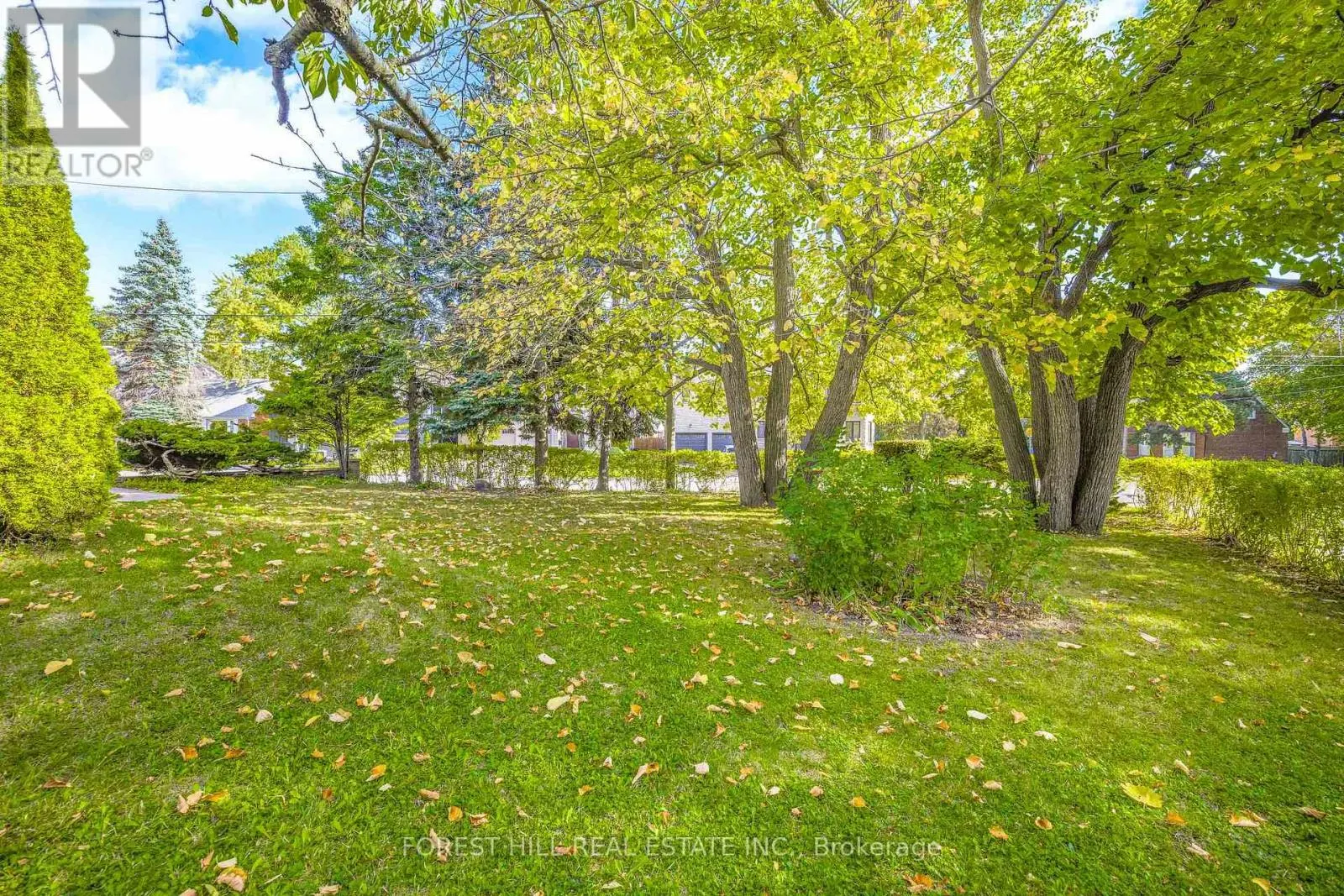 18 IRVINGTON CRESCENT