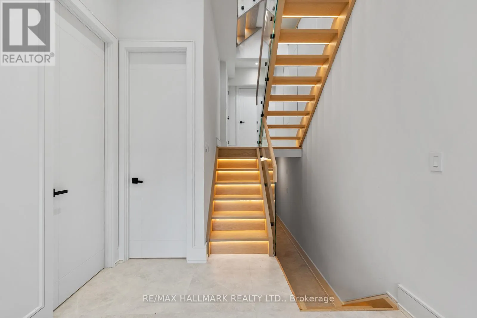 359 CRANBROOKE AVENUE
