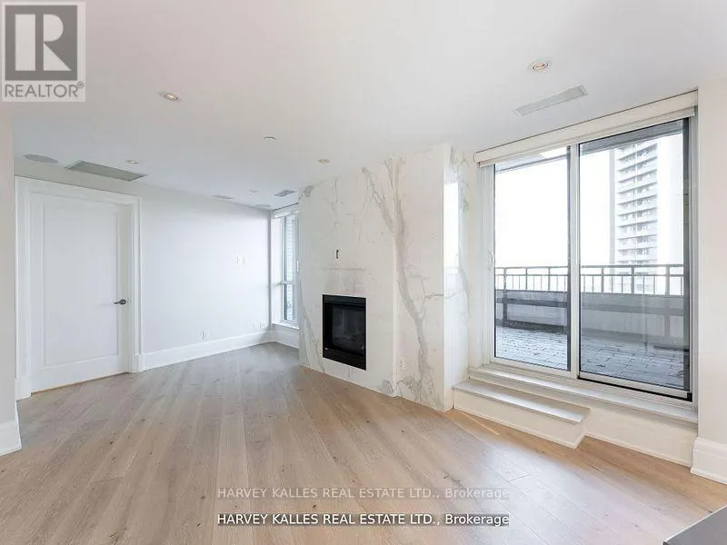 605 - 181 DAVENPORT ROAD