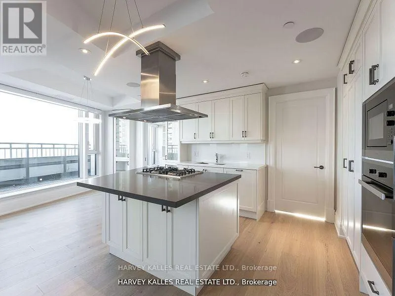 605 - 181 DAVENPORT ROAD