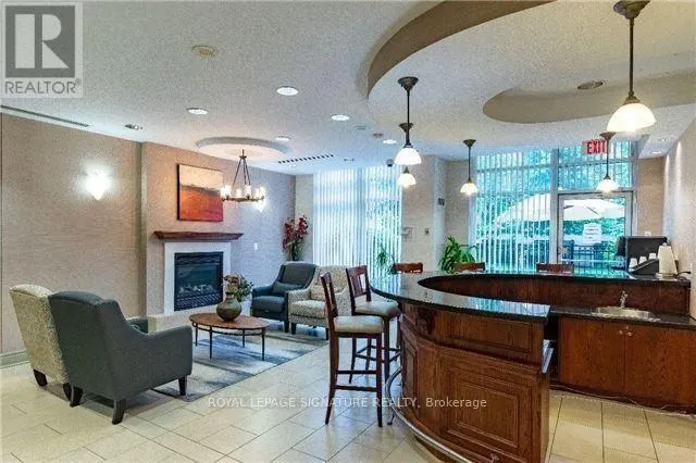 706 - 19 BARBERRY PLACE