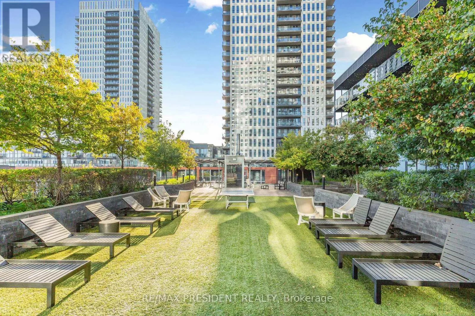2401 - 20 TUBMAN AVENUE