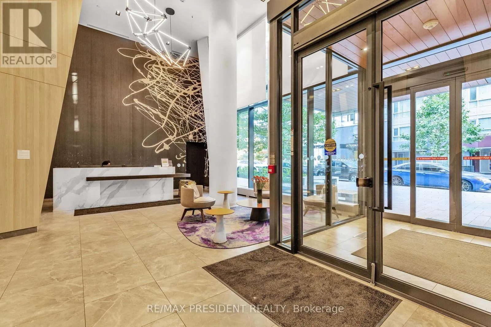 2401 - 20 TUBMAN AVENUE