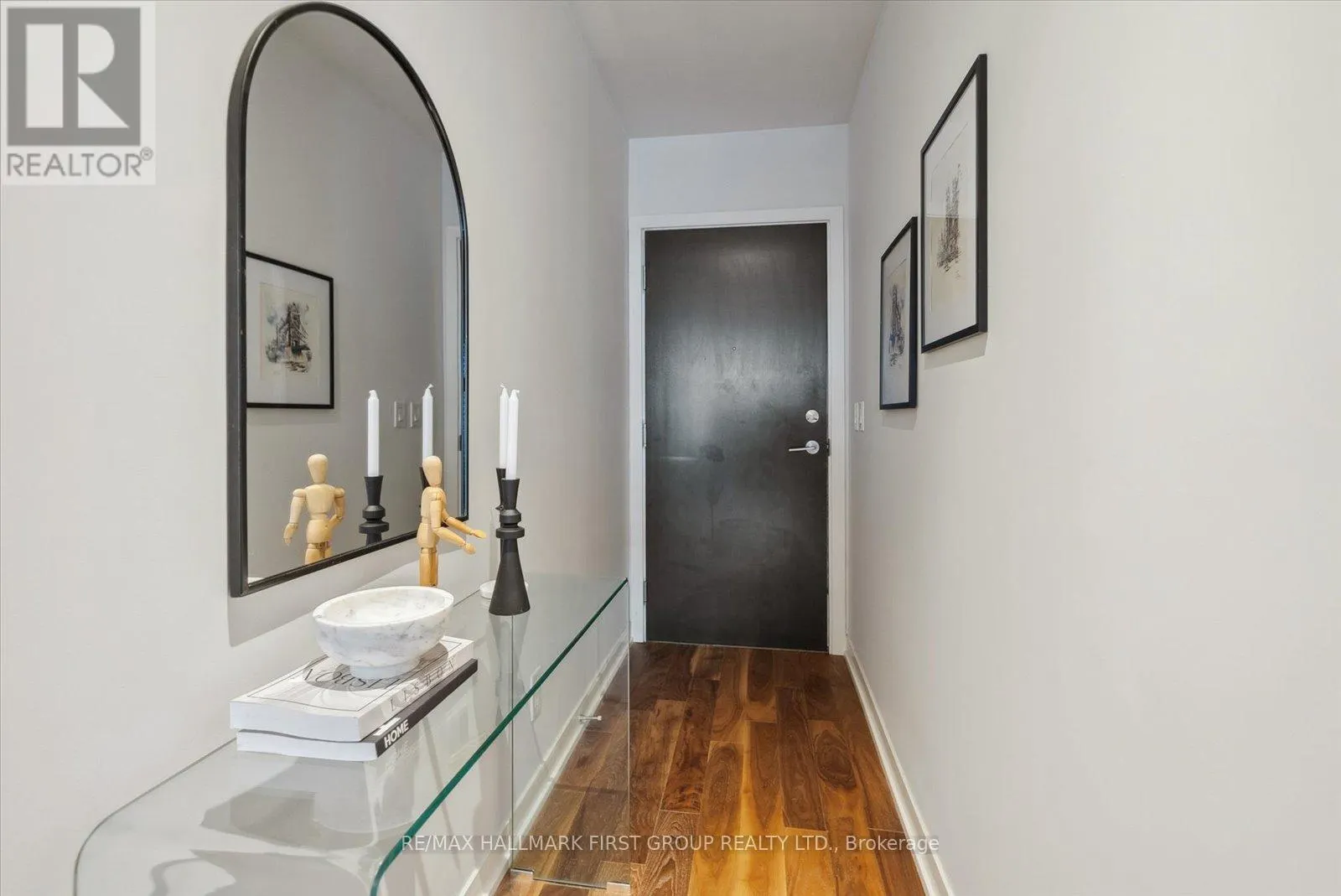 602 - 8 GLADSTONE AVENUE