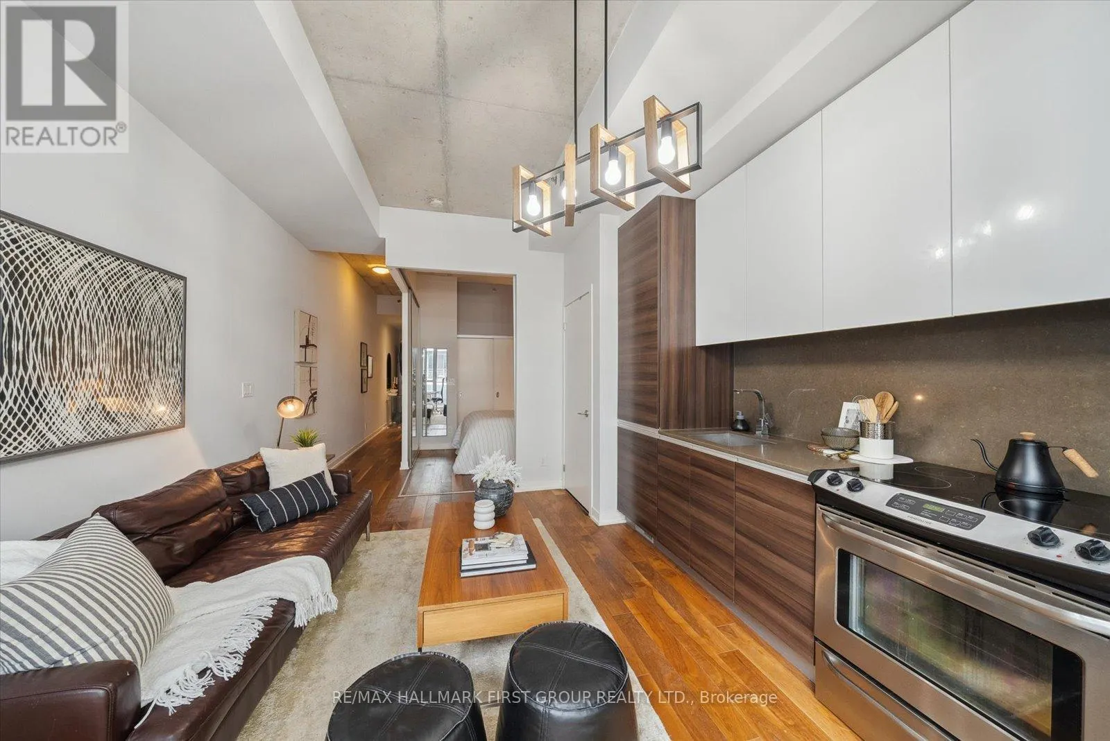 602 - 8 GLADSTONE AVENUE