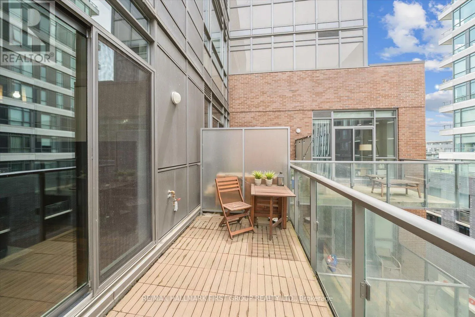 602 - 8 GLADSTONE AVENUE