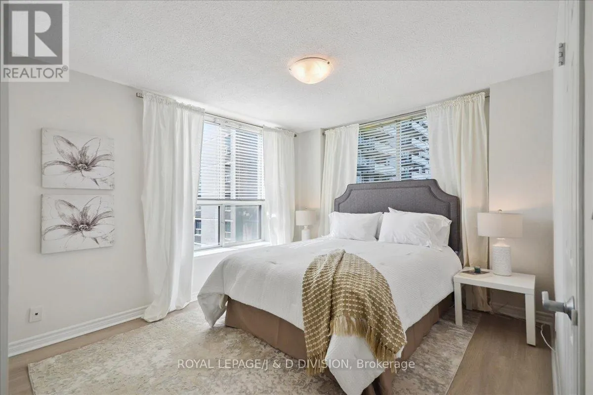 405 - 245 DAVISVILLE AVENUE