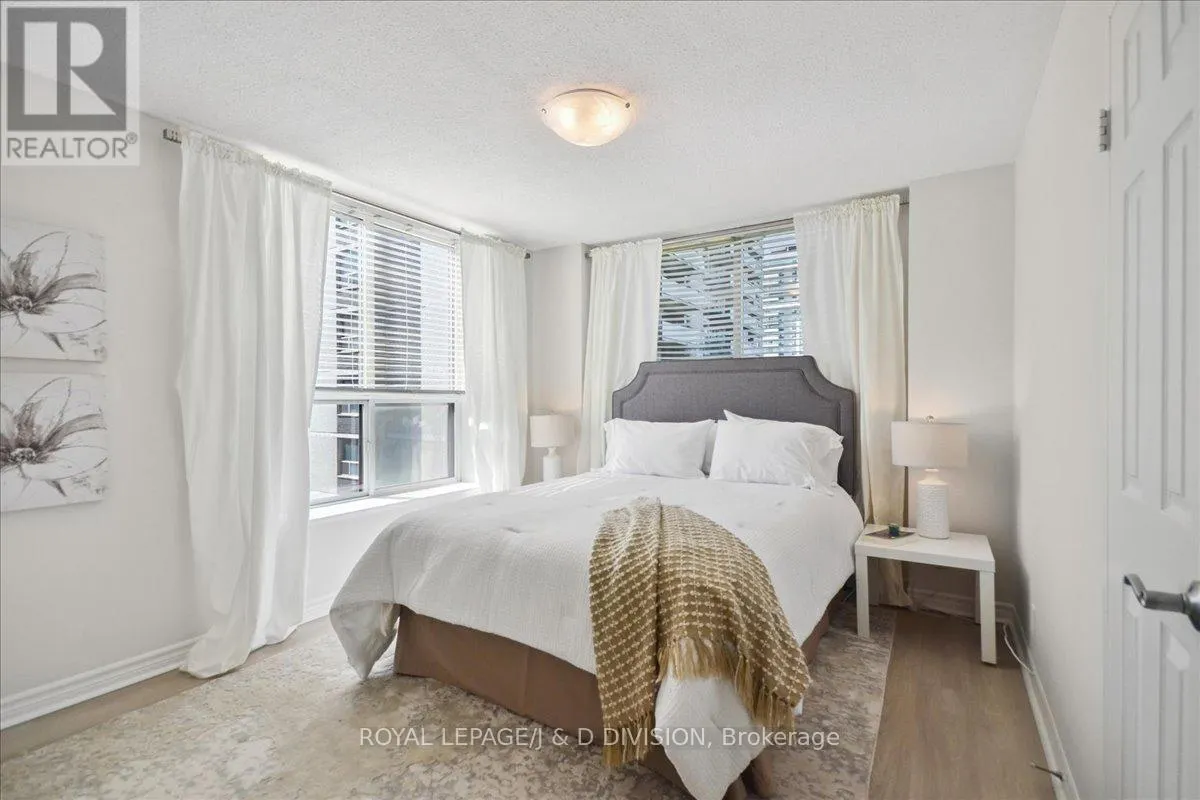 405 - 245 DAVISVILLE AVENUE
