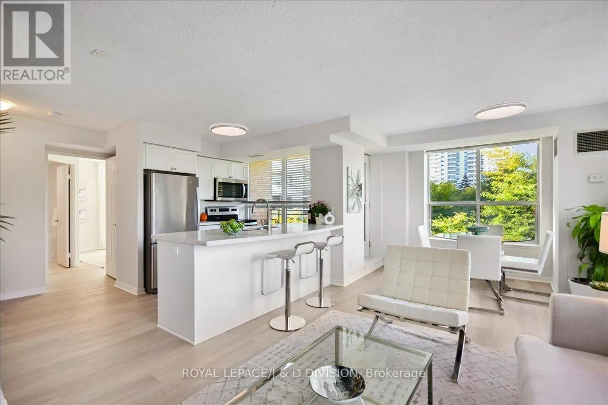 405 - 245 DAVISVILLE AVENUE