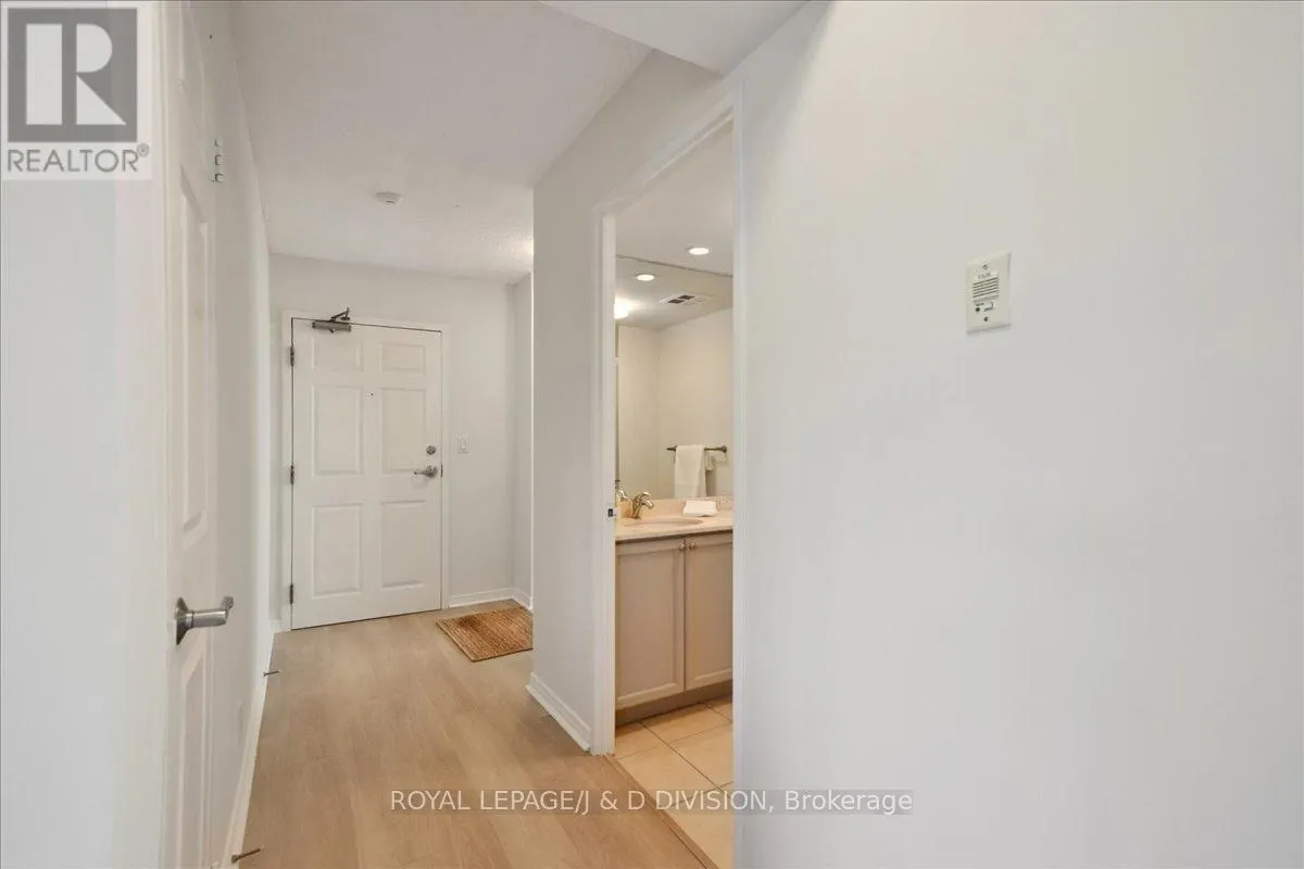 405 - 245 DAVISVILLE AVENUE