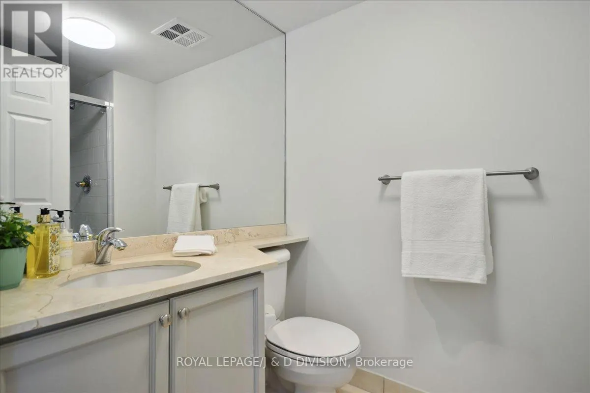 405 - 245 DAVISVILLE AVENUE