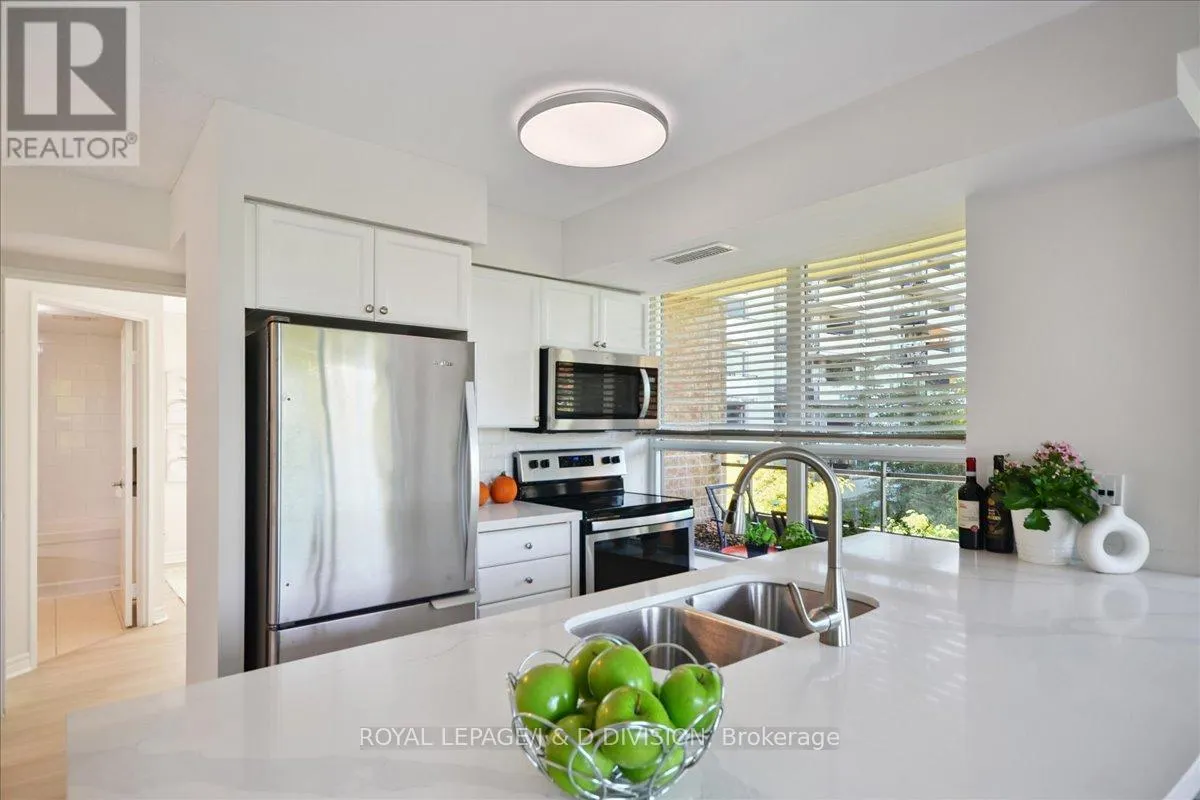 405 - 245 DAVISVILLE AVENUE