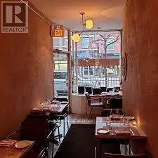1183 DUNDAS STREET W