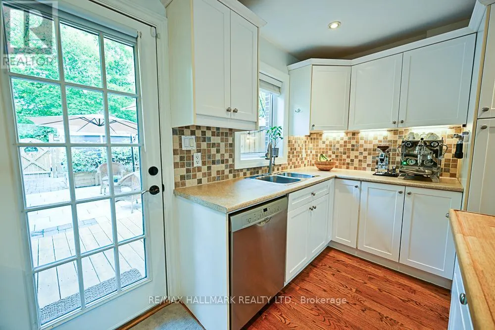 3318 BATHURST STREET