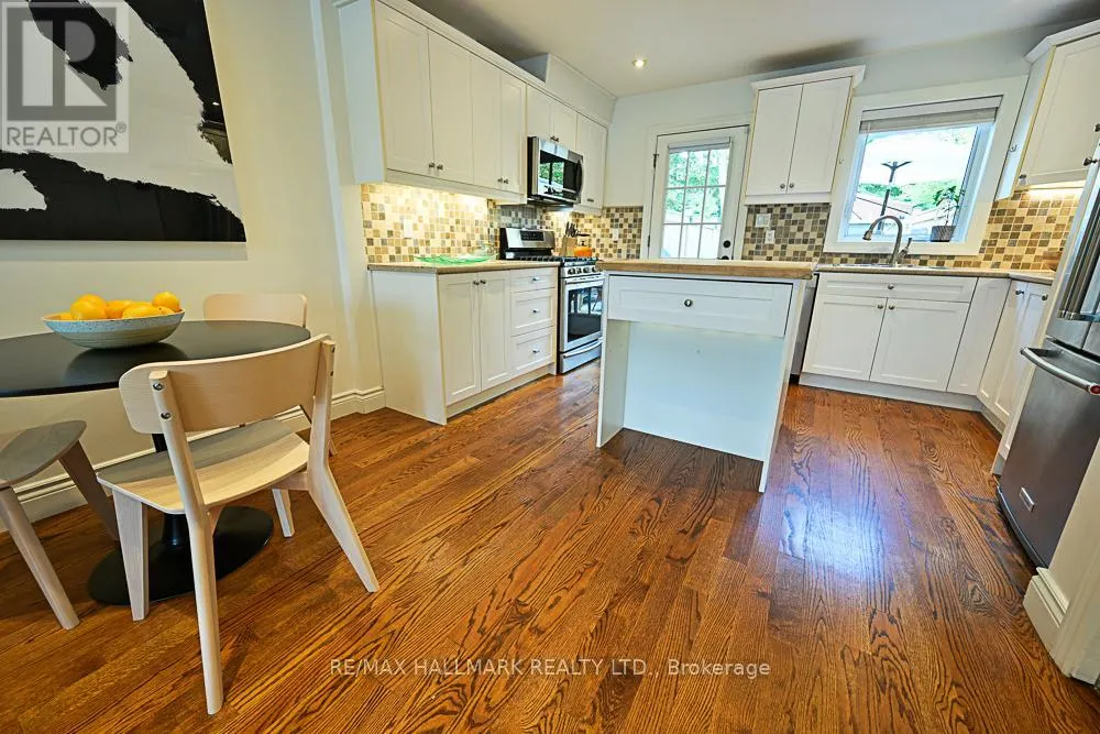 3318 BATHURST STREET