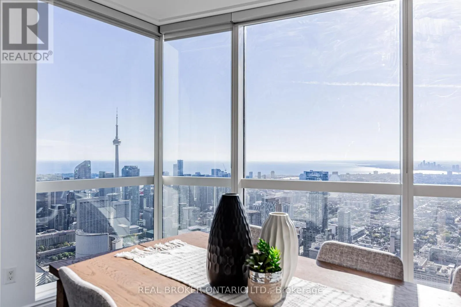 7510 - 388 YONGE STREET