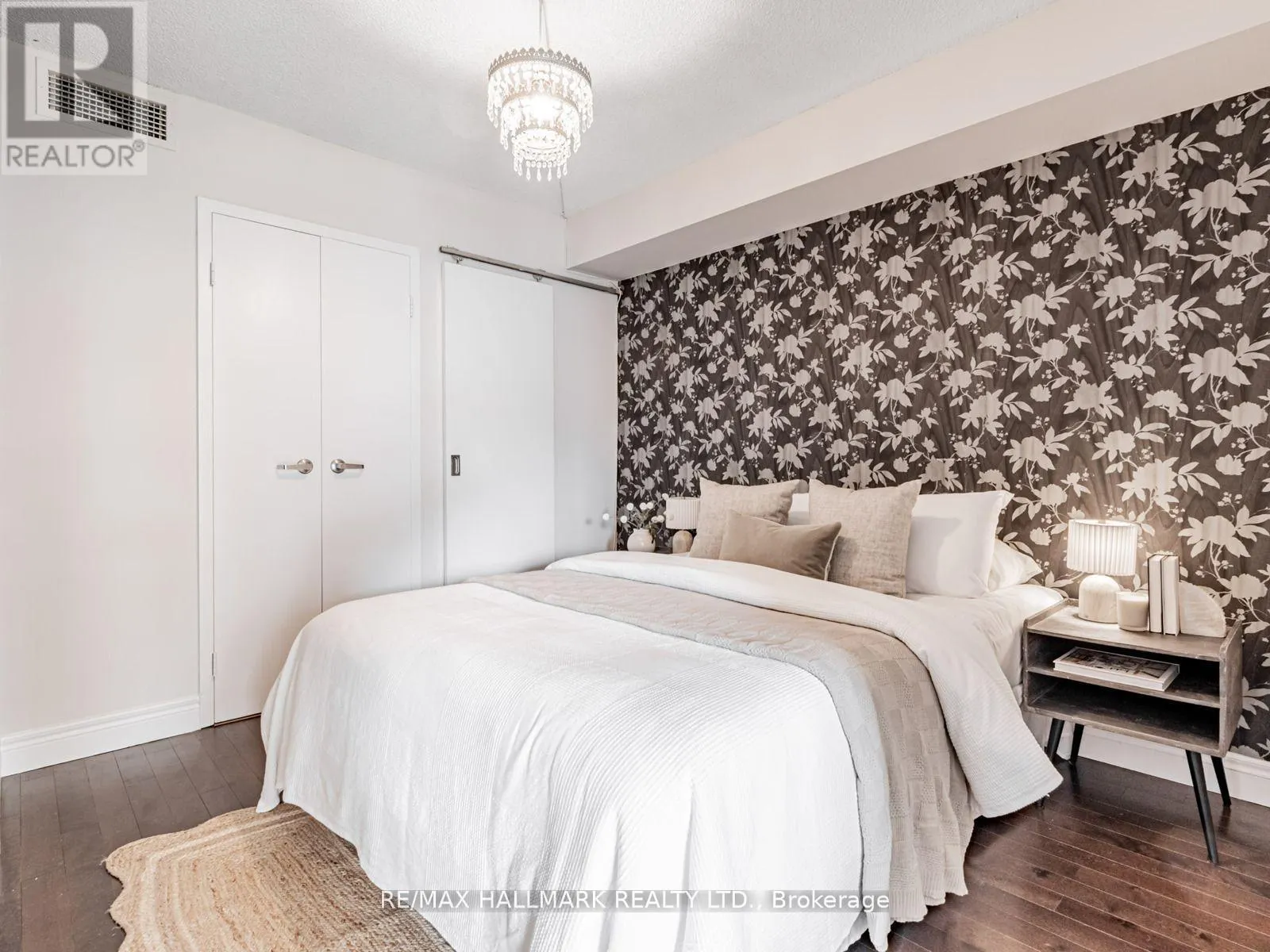 710 - 75 DALHOUSIE STREET
