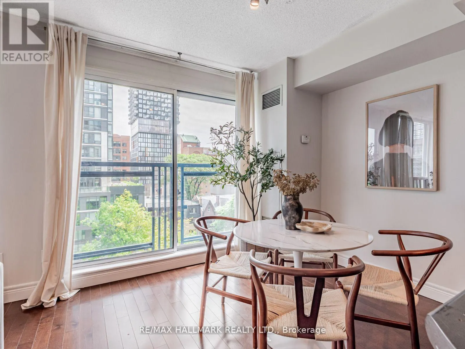 710 - 75 DALHOUSIE STREET