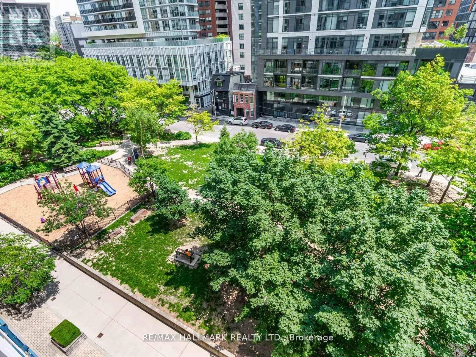 710 - 75 DALHOUSIE STREET