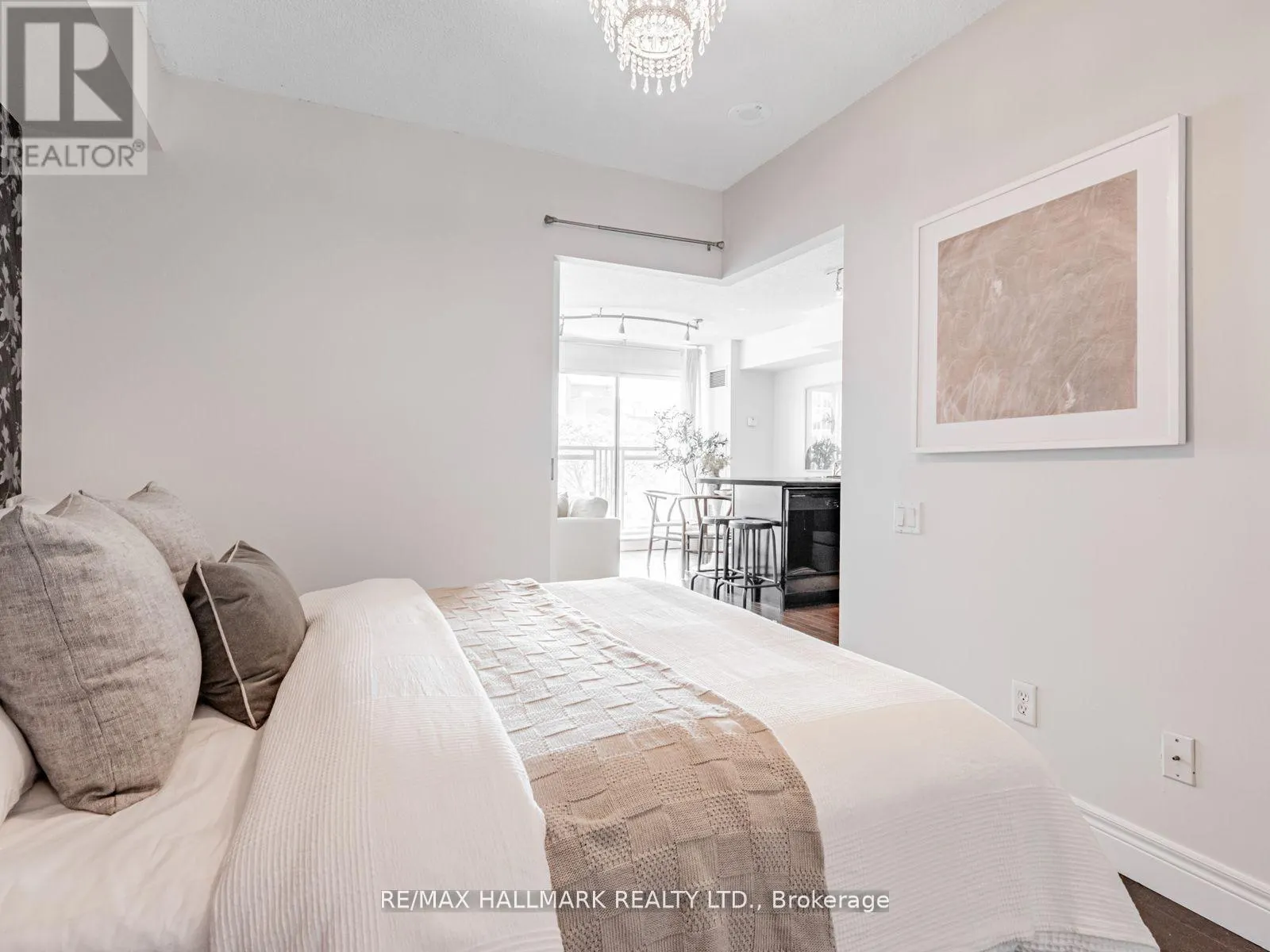 710 - 75 DALHOUSIE STREET