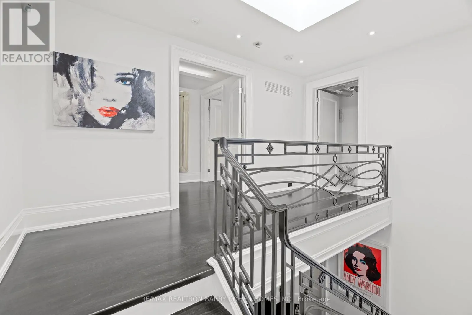 327 CORTLEIGH BOULEVARD
