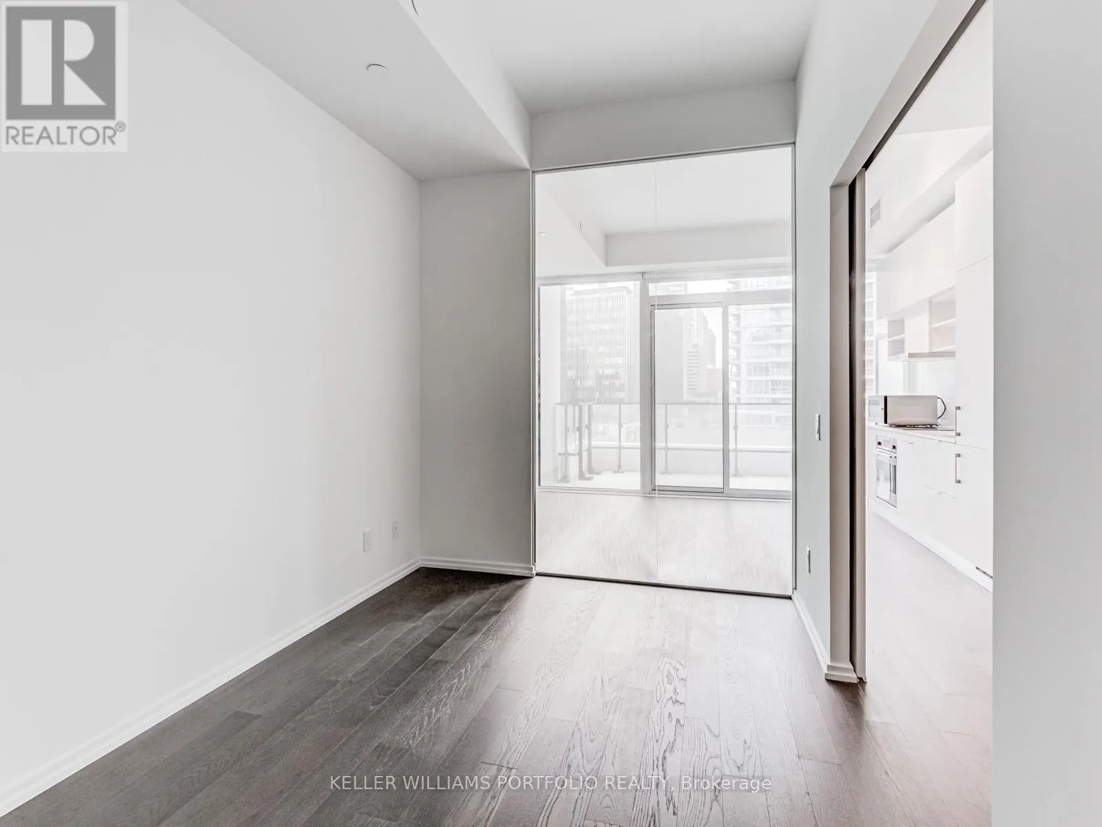 1013 - 5 SOUDAN AVENUE