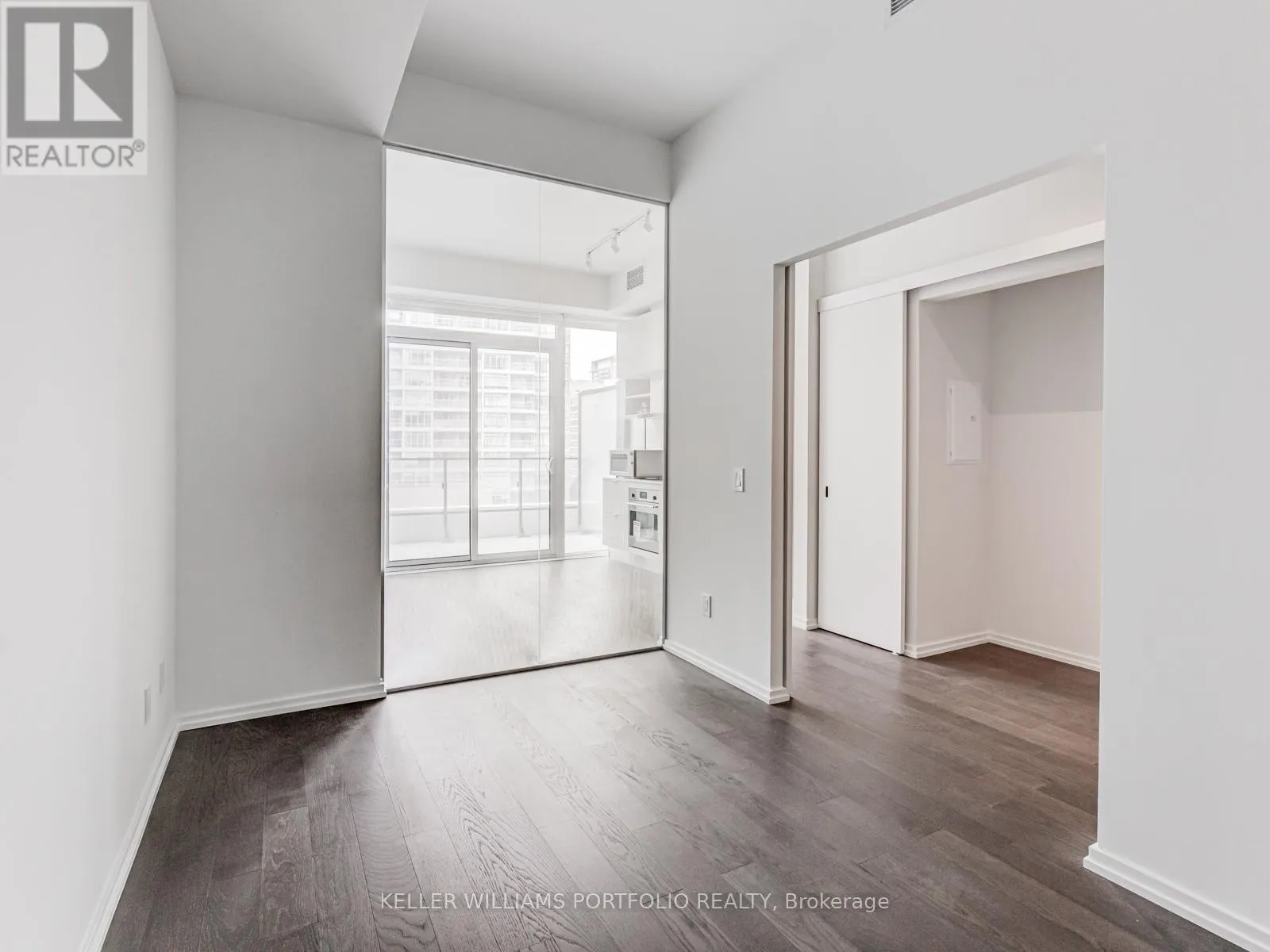 1013 - 5 SOUDAN AVENUE