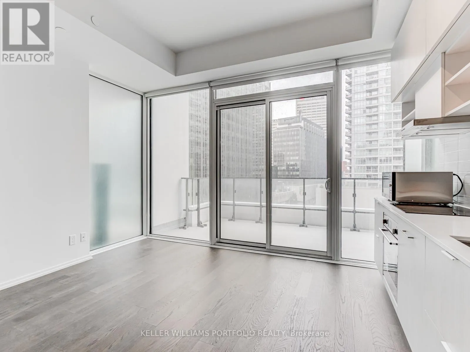 1013 - 5 SOUDAN AVENUE