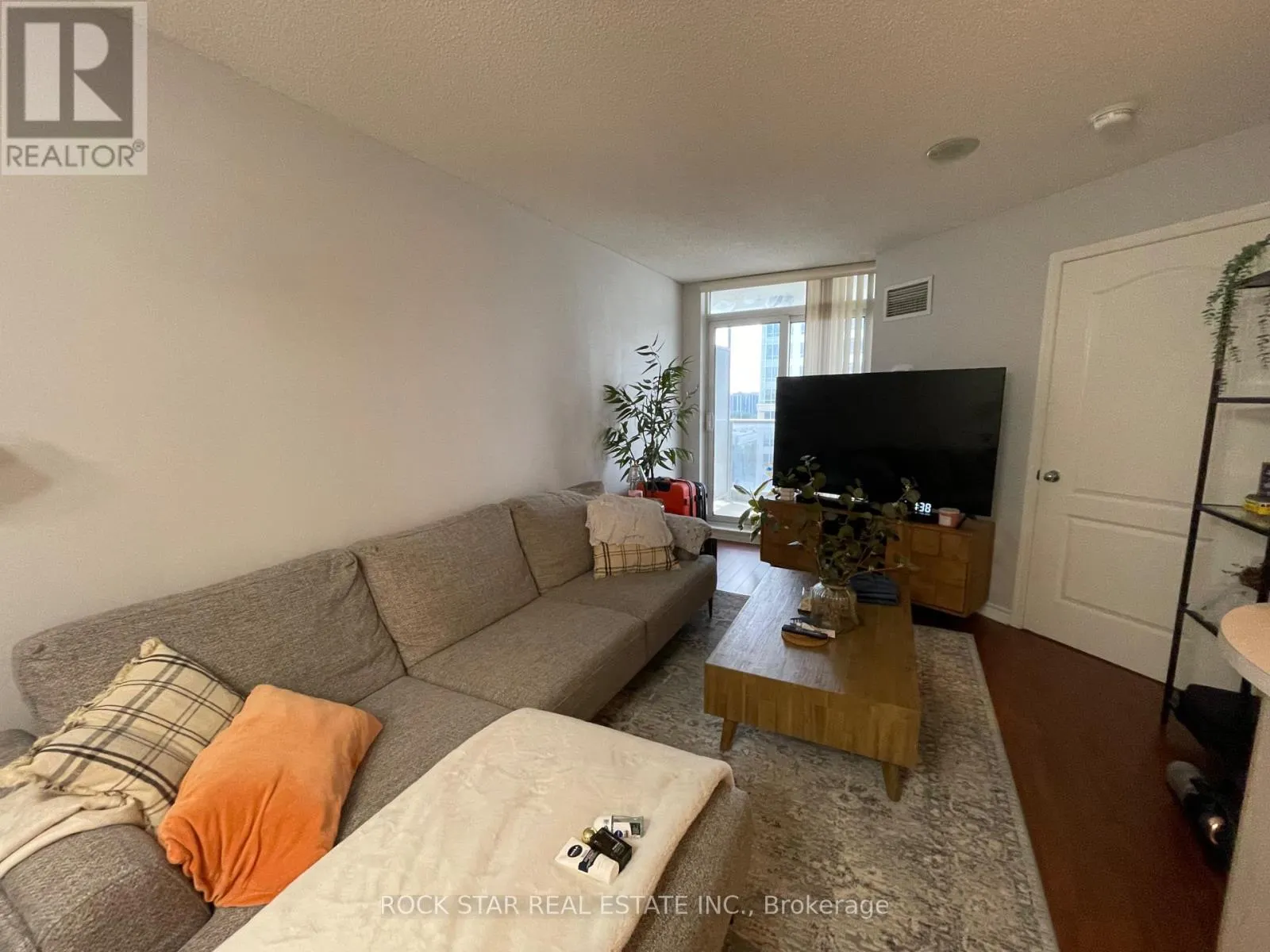 714 - 3 REAN DRIVE