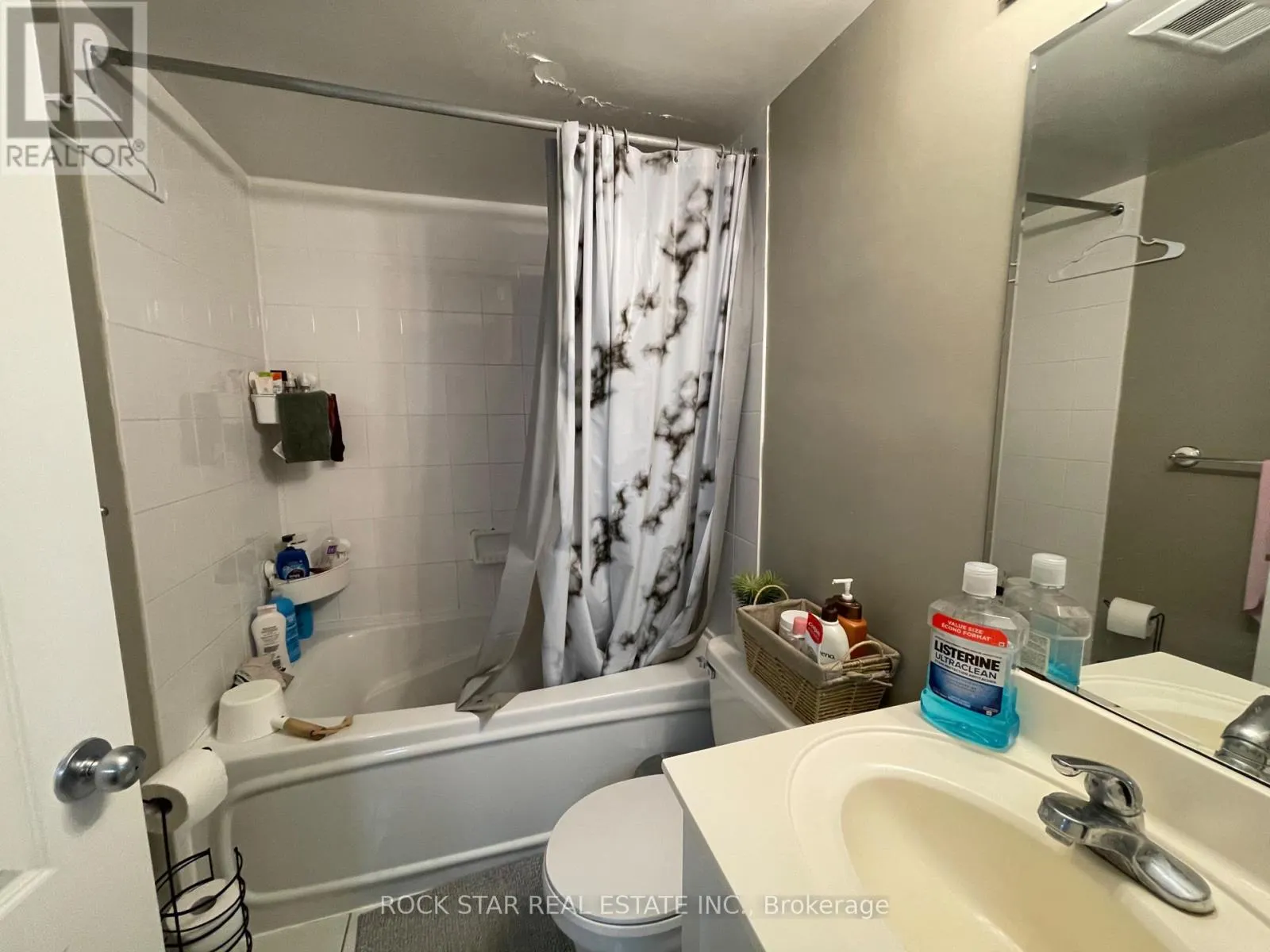 714 - 3 REAN DRIVE