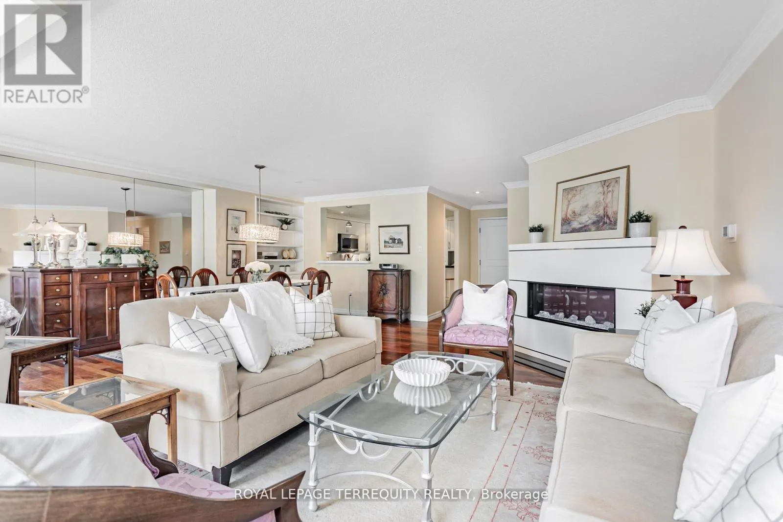605 - 225 DAVENPORT ROAD