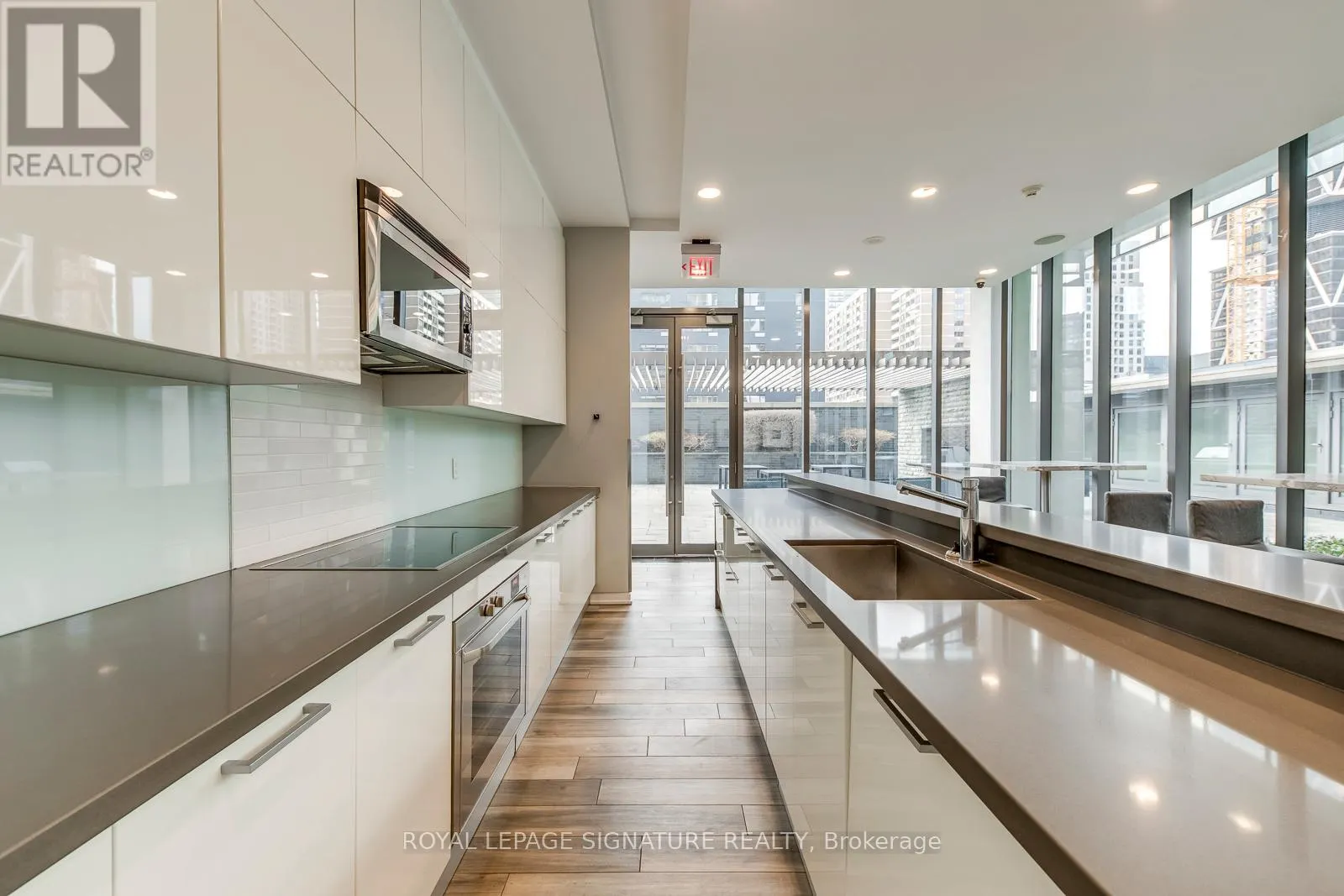 3001 - 33 CHARLES STREET E